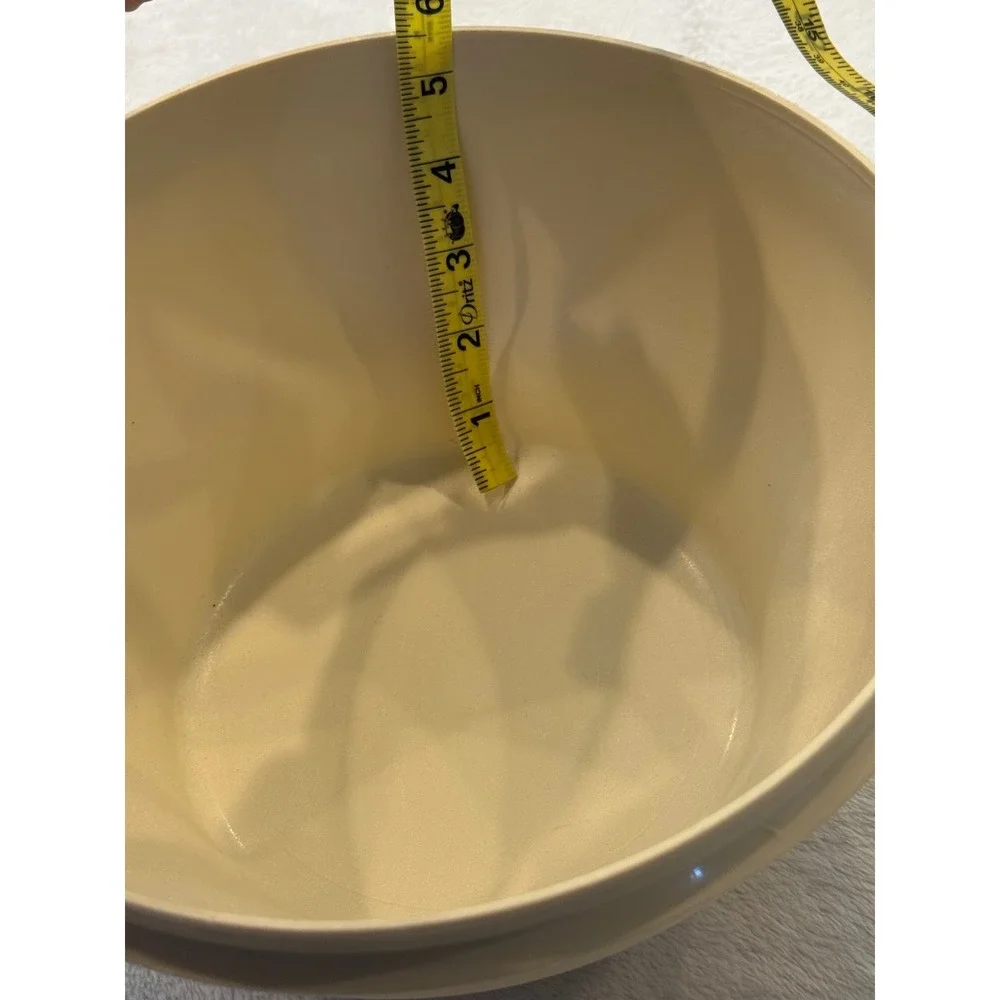 Vtg Tupperware Fix N Mix Large Mixing Bowl 880-5 Almond Cream 10 Inch USA no lid